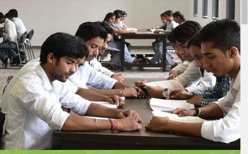 Why Choose Commerce Coaching in Allahabad?
