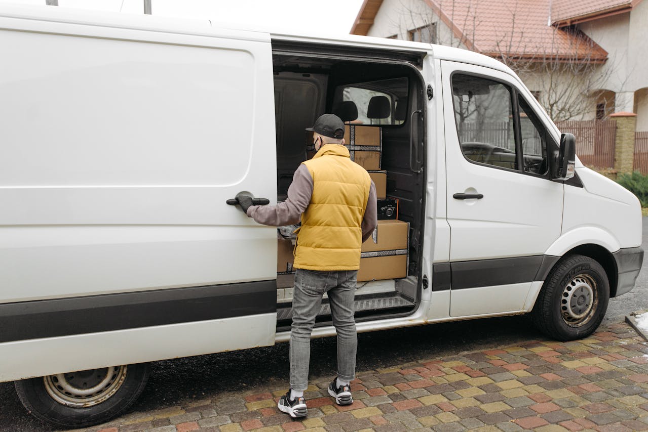 Woking Moving Company - Quick Quotes & Easy Booking