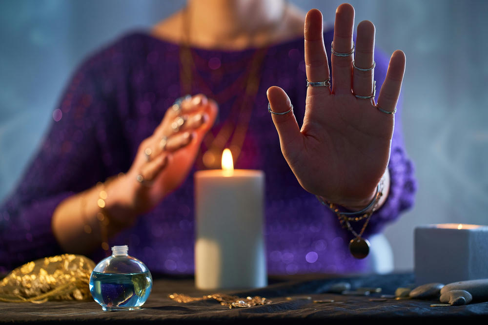 Do crystal-based readings offer clarity beyond tarot sessions?