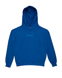 Layering 101: How to Rock the Essentials Hoodie
