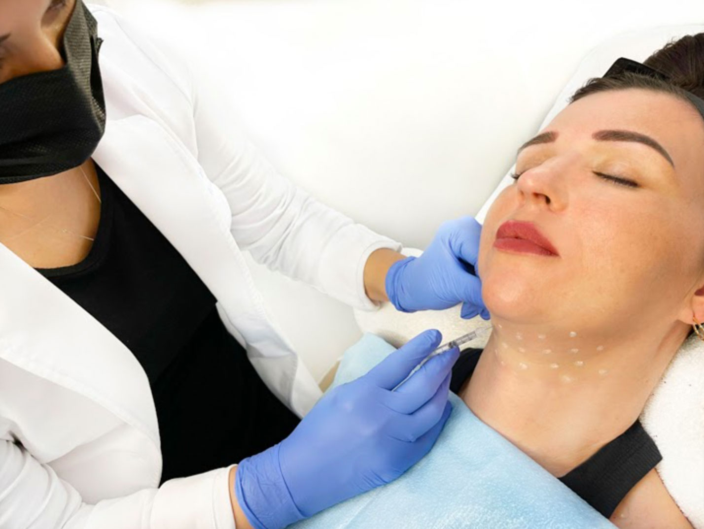 Double Chin Removal in Dubai