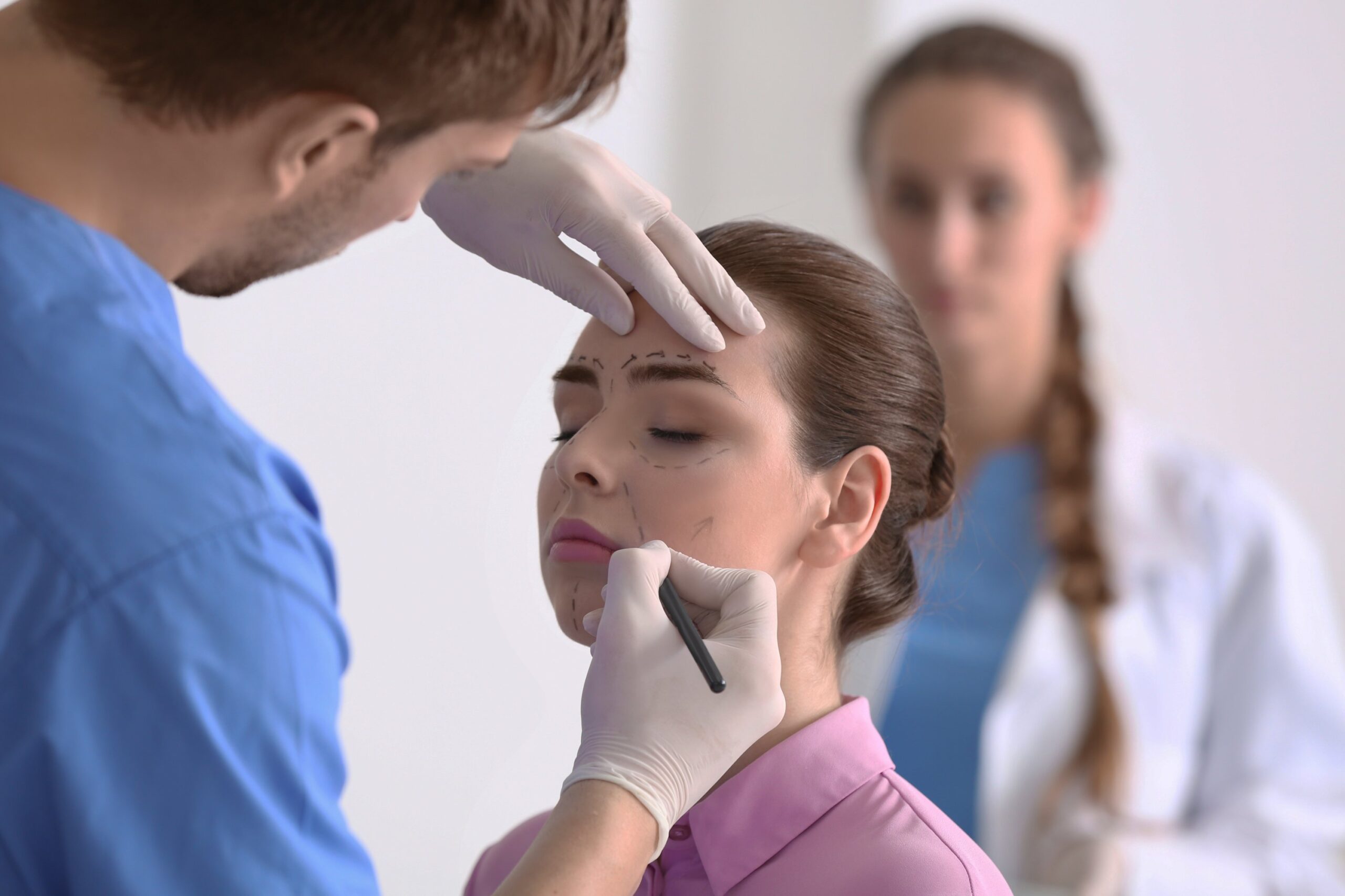 Breast Augmentation in Riyadh – Surgeon Tips