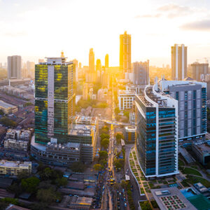 how to invest in commercial real estate​