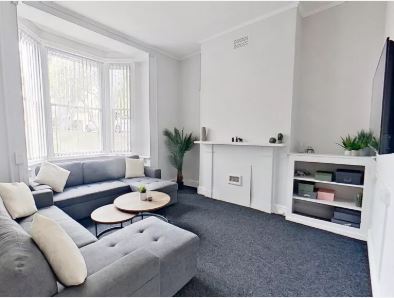 Why an 8 Bedroom Student Flat in Nottingham is Ideal for Group Living